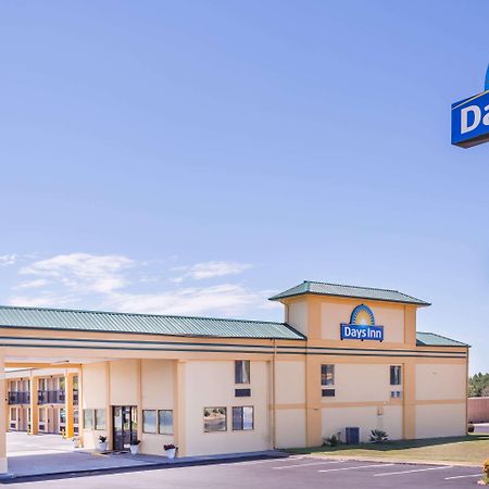 Days Inn By Wyndham Byron Esterno foto