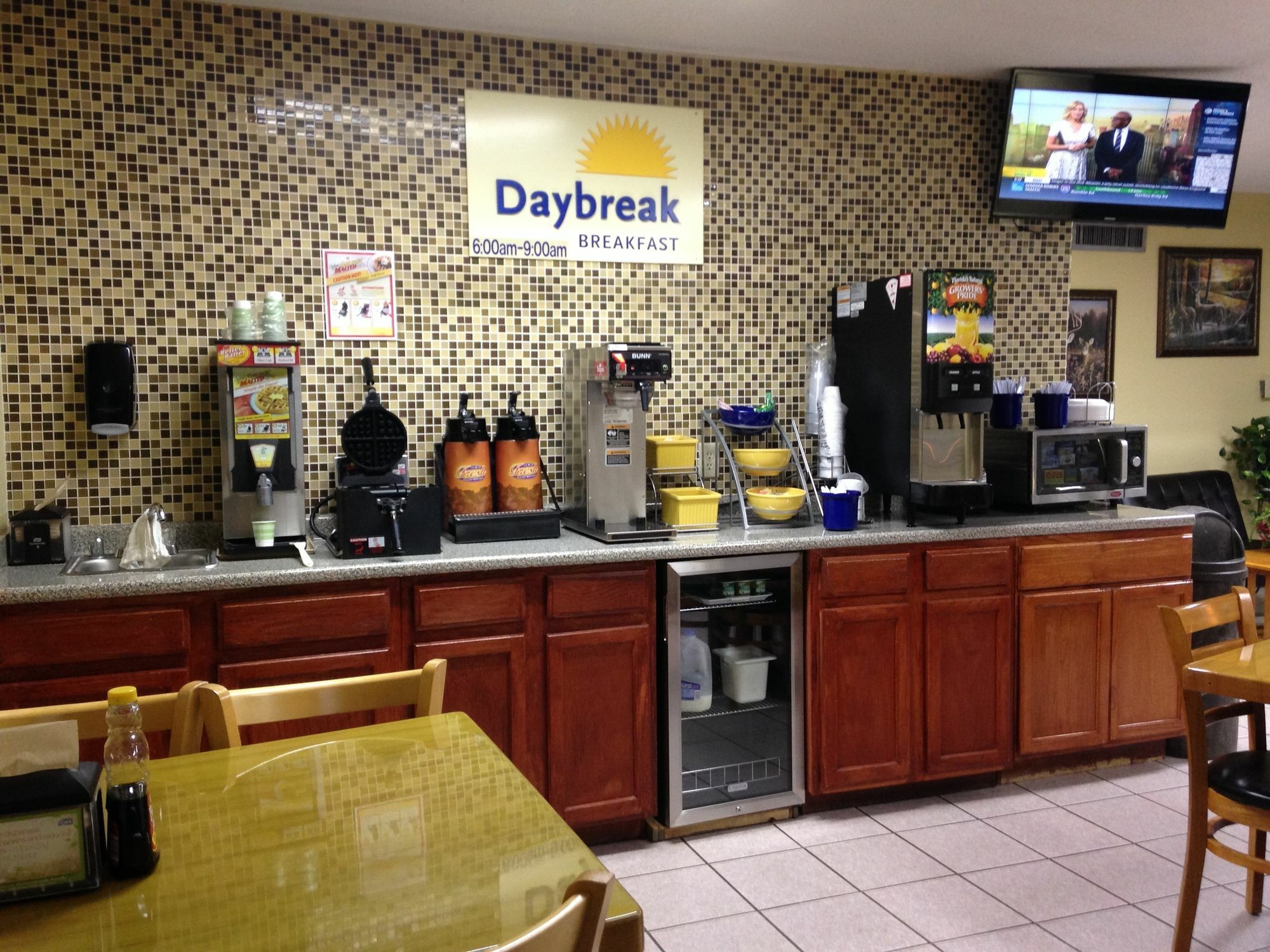 Days Inn By Wyndham Byron Esterno foto